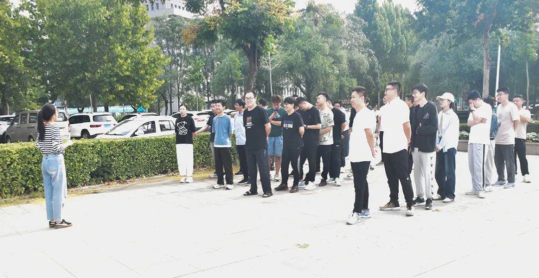 環(huán)球軟件舉行“迎中秋，慶國慶”員工趣味運動會