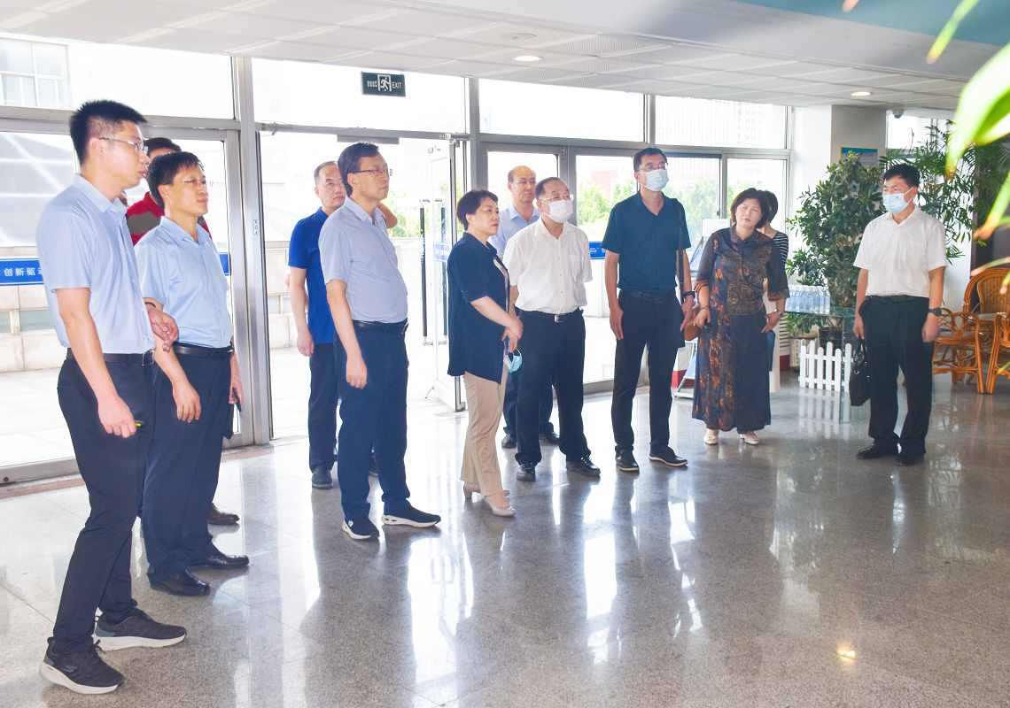 九三學(xué)社濰坊市委會主委、濰坊市大數(shù)據(jù)局局長于冬菊蒞臨環(huán)球軟件調(diào)研